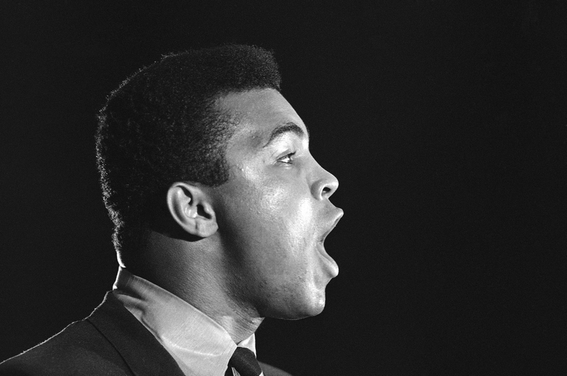 Ali speaks at an anti-war rally in Chicago in 1967. Photo credit: Charles Harrity/AP